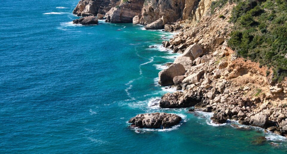 Off-Season Beach Destinations: Discover Hidden Coastal Gems Beyond the Crowds
