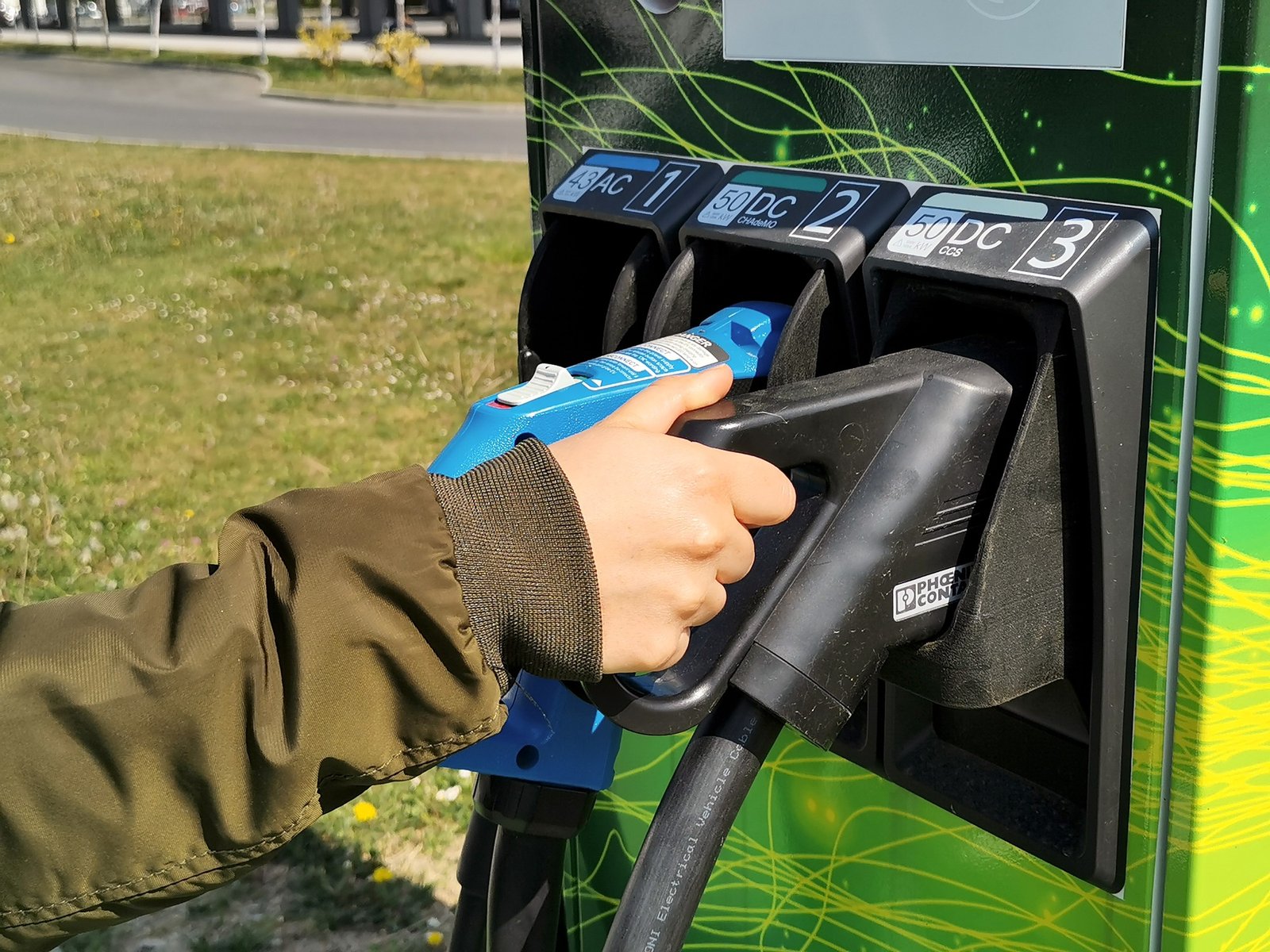 Choosing the Right EV Charger in ThailandChoosing the Right EV Charger in ThailandChoosing the Right EV Charger in Thailand